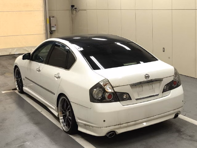 NISSAN FUGA