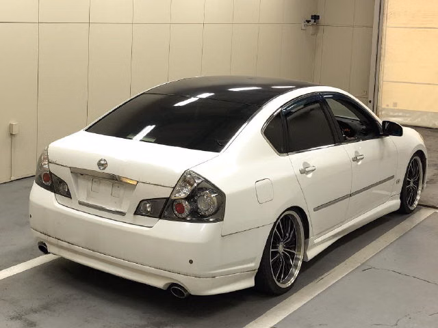NISSAN FUGA