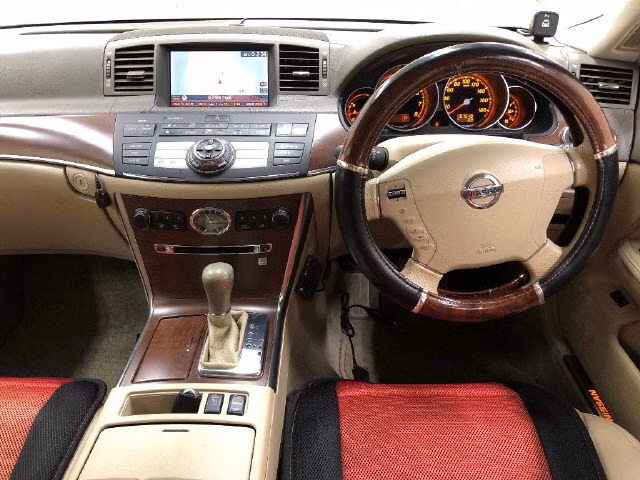 NISSAN FUGA