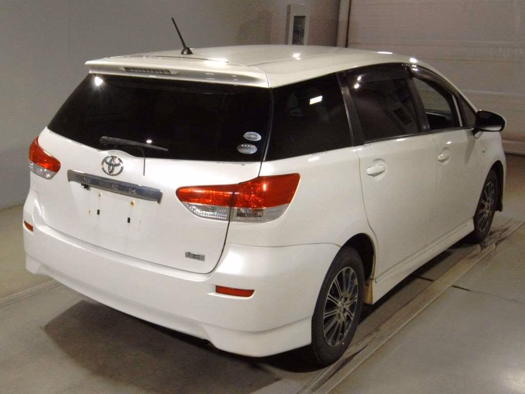 TOYOTA WISH