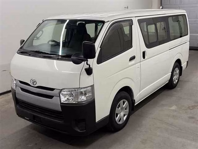 TOYOTA REGIUS ACE