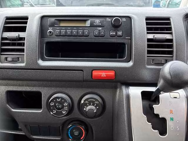 TOYOTA REGIUS ACE