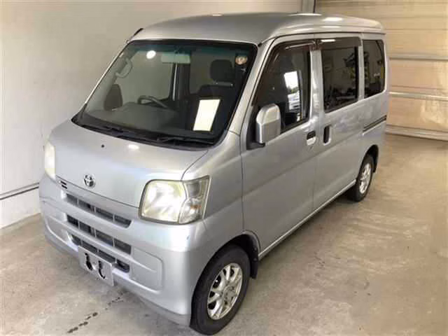 TOYOTA PIXIS VAN