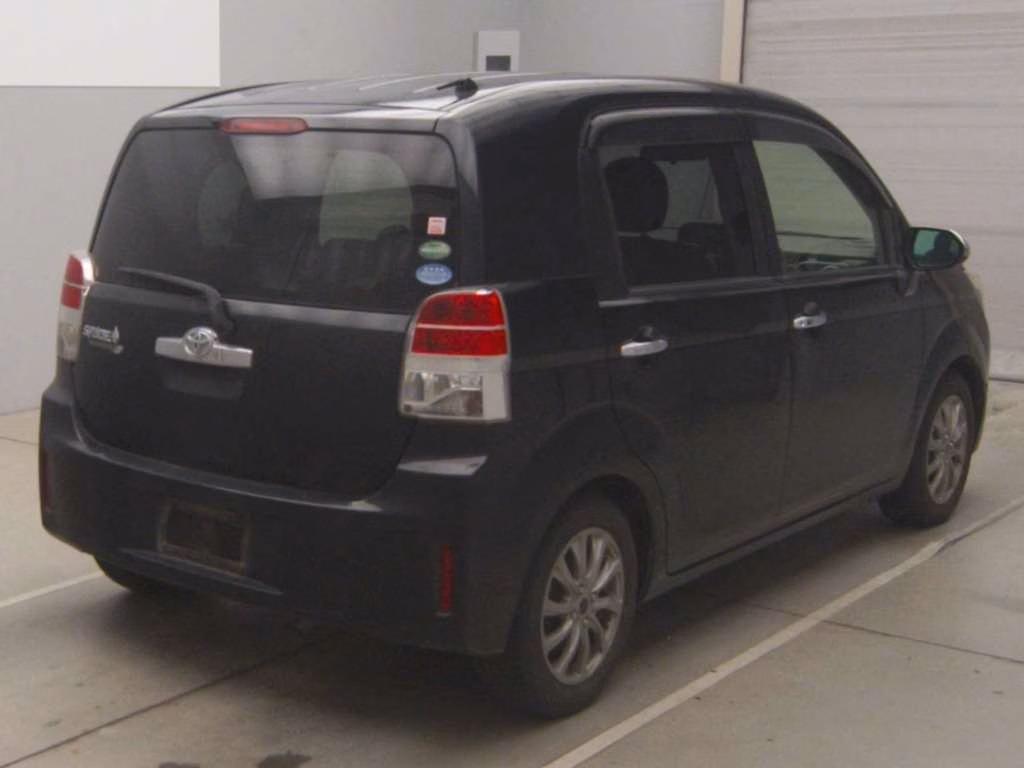 TOYOTA SPADE