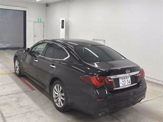 NISSAN FUGA