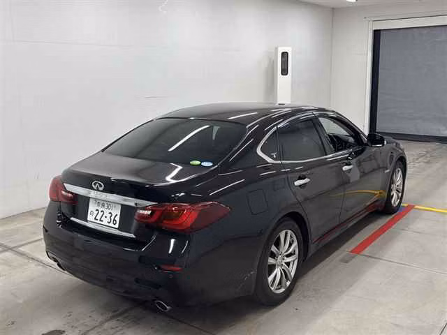 NISSAN FUGA