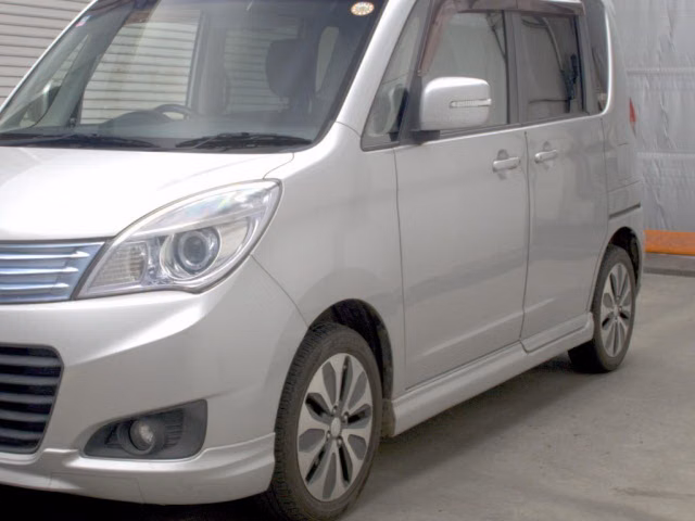 MITSUBISHI DELICA D:2
