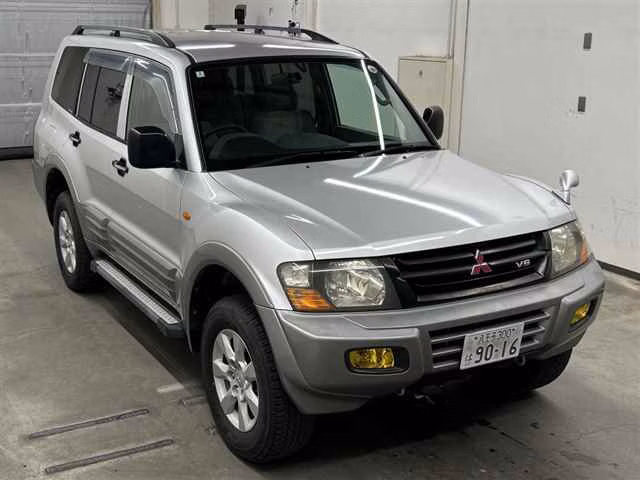 MITSUBISHI PAJERO
