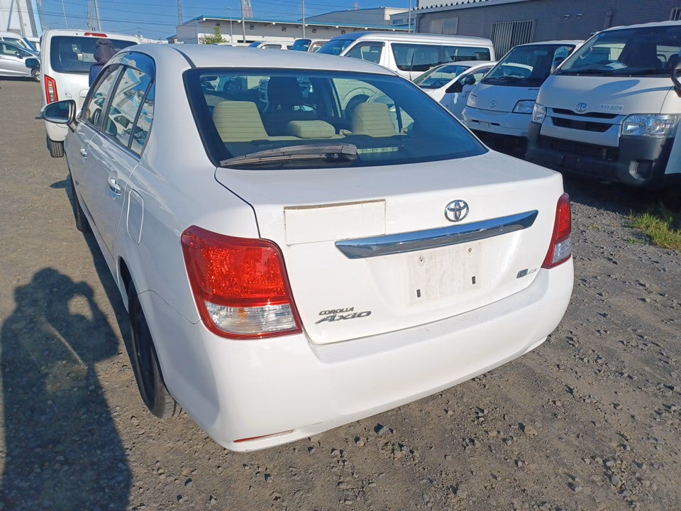 TOYOTA COROLLA AXIO