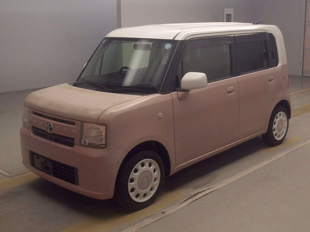 TOYOTA PIXIS SPACE