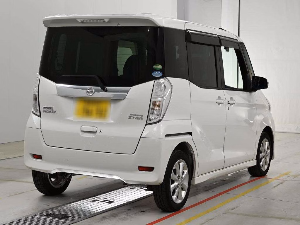 NISSAN DAYZ ROOX