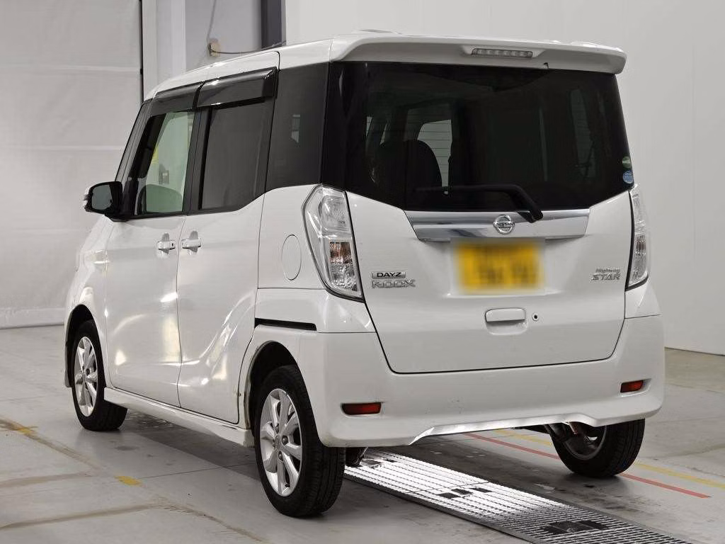 NISSAN DAYZ ROOX