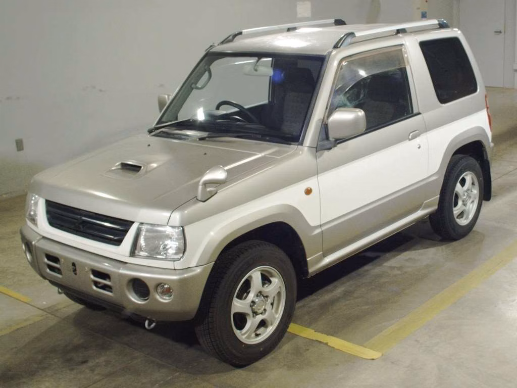 MITSUBISHI PAJERO MINI