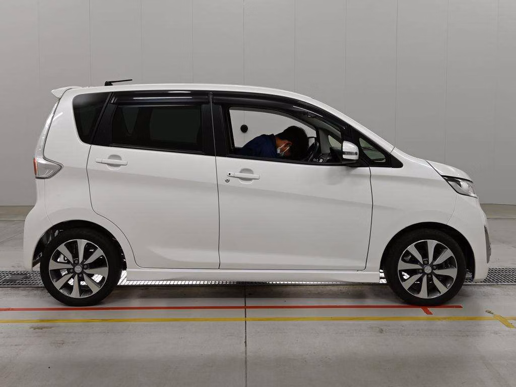 MITSUBISHI EK CUSTOM