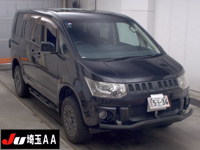 MITSUBISHI DELICA D:5