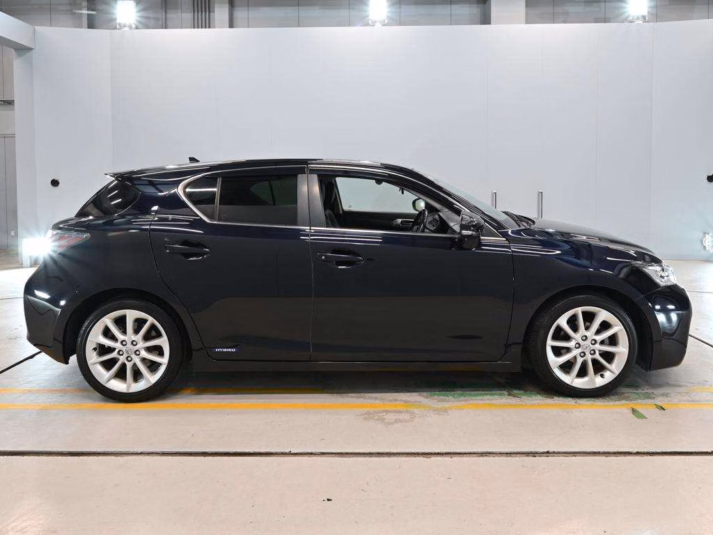 LEXUS CT200H