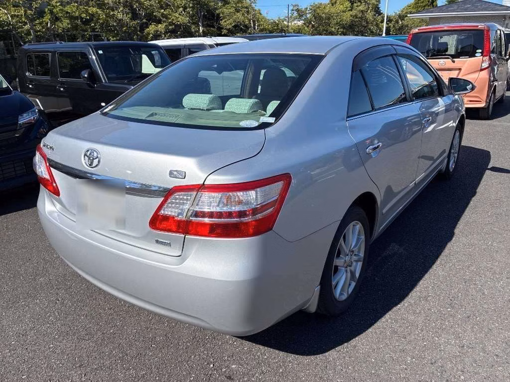 TOYOTA PREMIO