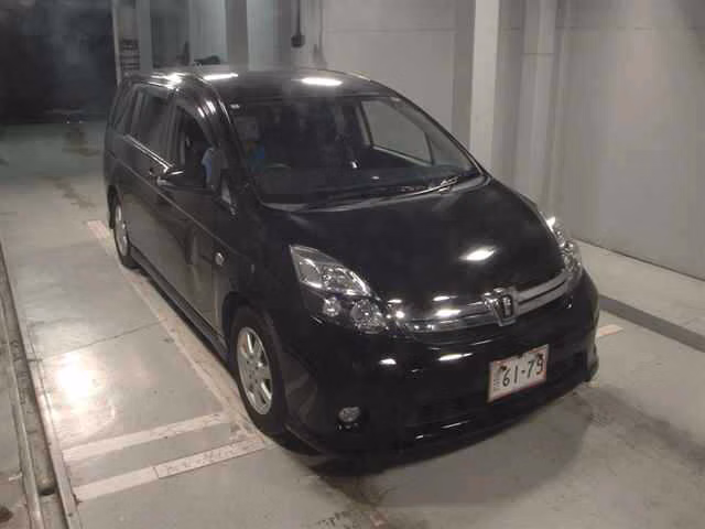 TOYOTA ISIS