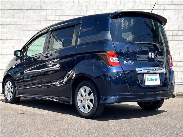 HONDA FREED SPIKE