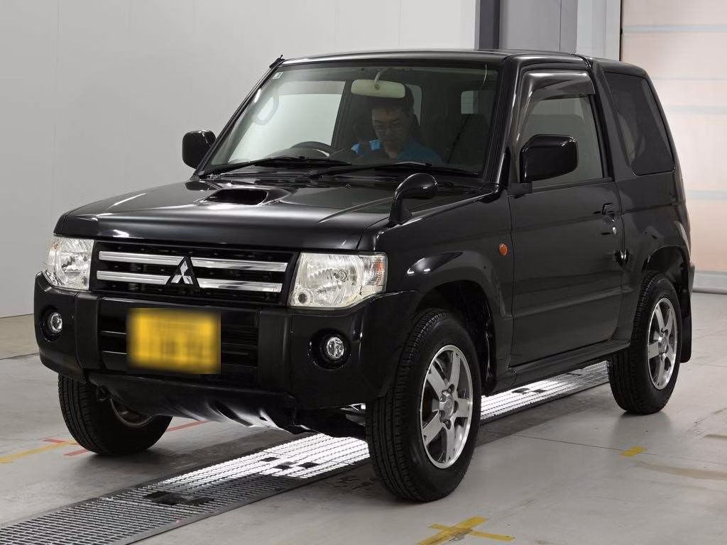 MITSUBISHI PAJERO MINI
