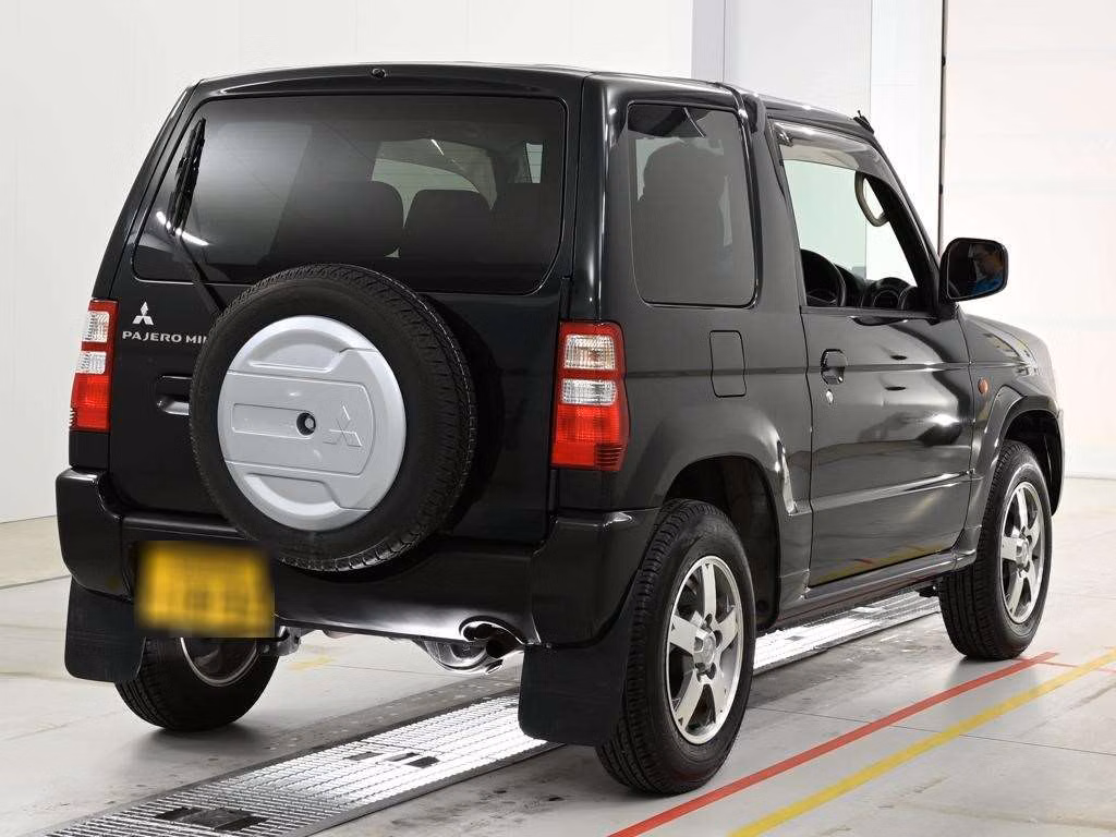 MITSUBISHI PAJERO MINI