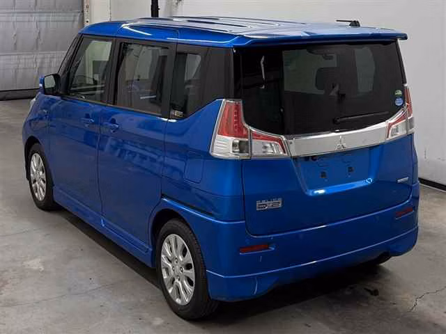 MITSUBISHI DELICA D:2