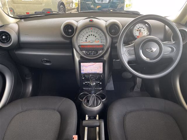 MINI CROSSOVER