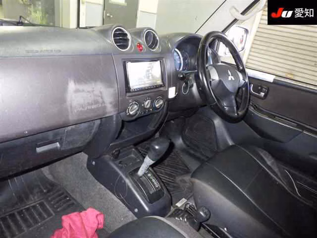 MITSUBISHI PAJERO MINI