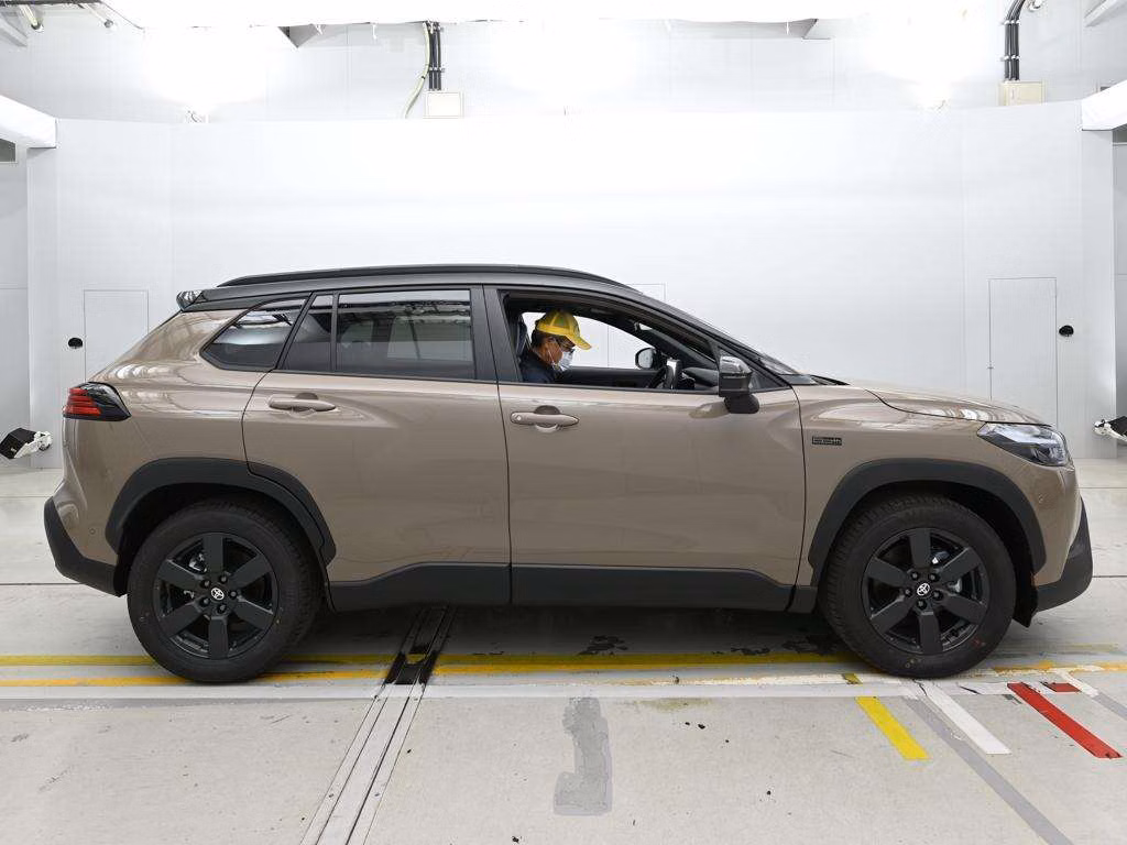 TOYOTA COROLLA CROSS