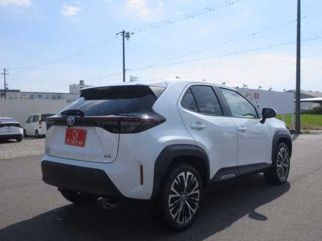 TOYOTA YARIS CROSS