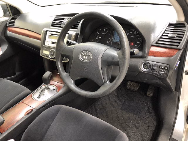 TOYOTA PREMIO