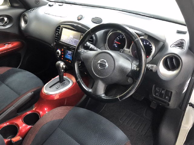 NISSAN JUKE