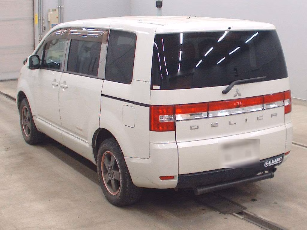 MITSUBISHI DELICA D:5