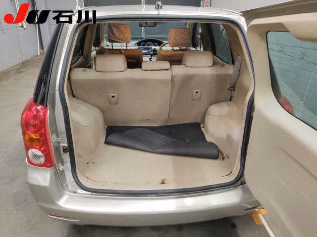 TOYOTA RAUM
