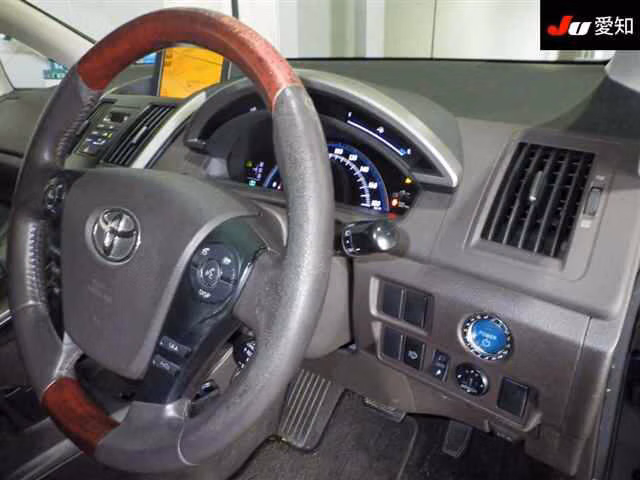TOYOTA SAI