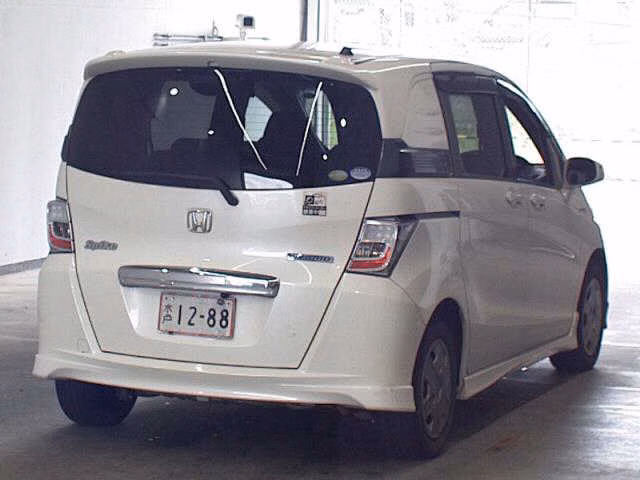 HONDA FREED SPIKE