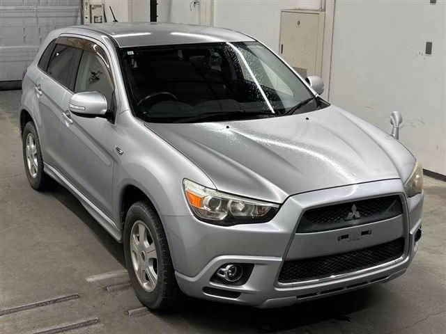 MITSUBISHI RVR