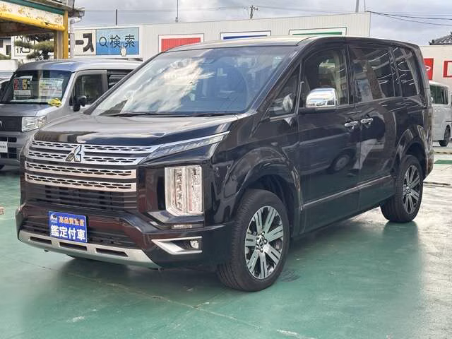 Mitsubishi Delica D:5