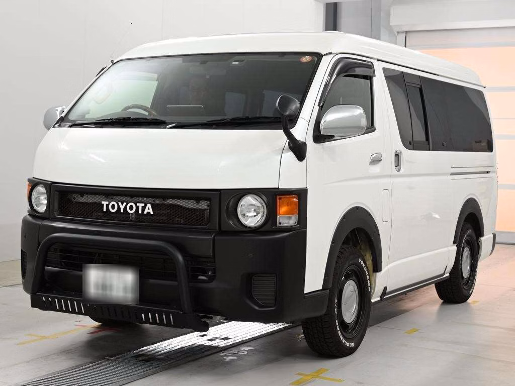 TOYOTA REGIUS ACE