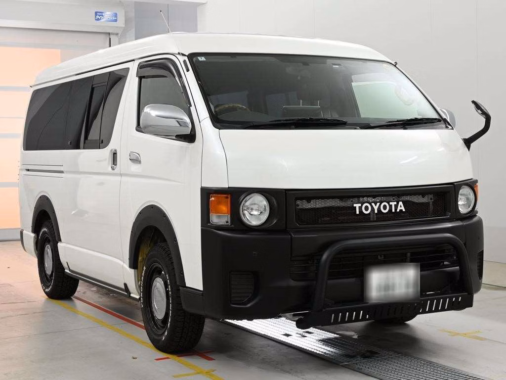 TOYOTA REGIUS ACE