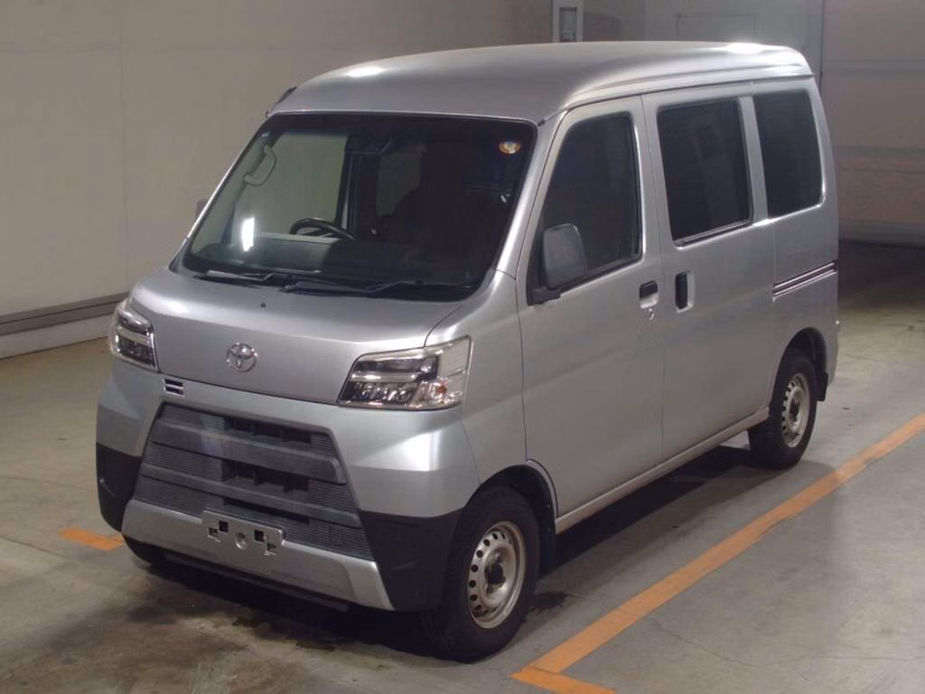 TOYOTA PIXIS VAN
