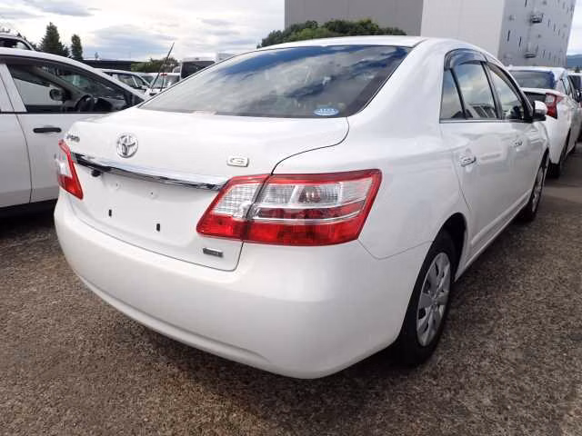TOYOTA PREMIO