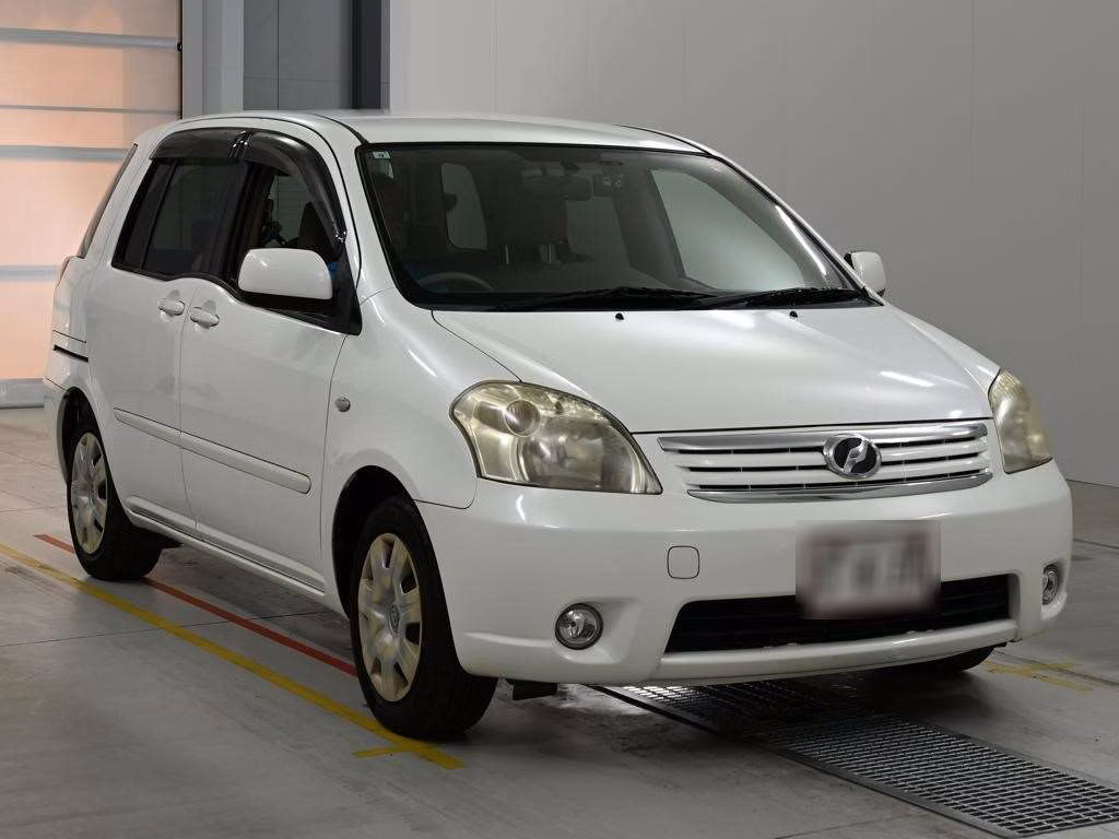 TOYOTA RAUM