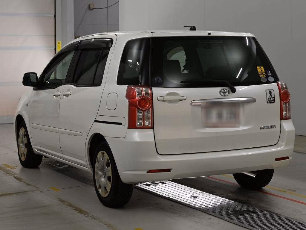 TOYOTA RAUM