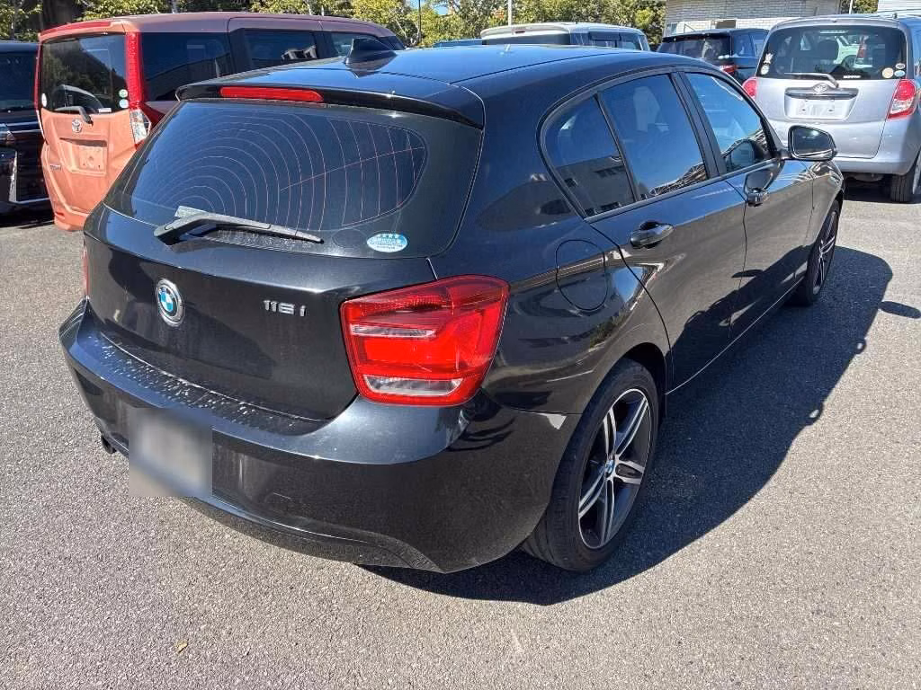 BMW 1-SERIES