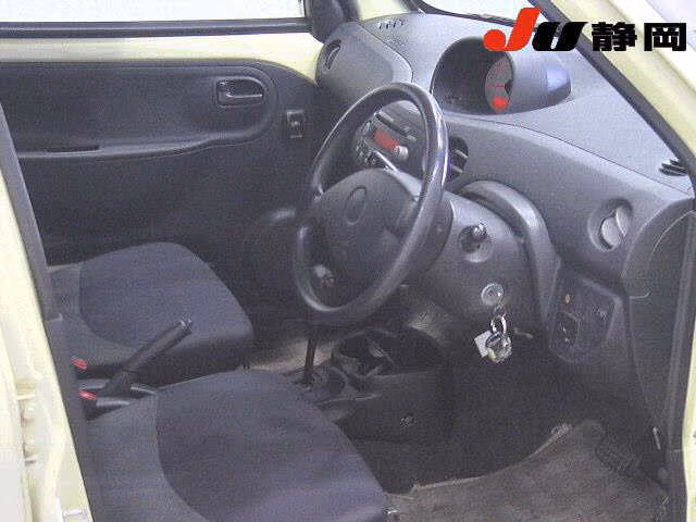 DAIHATSU ESSE
