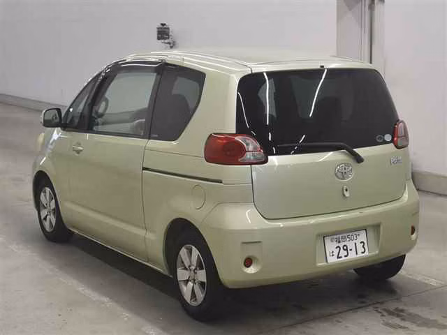 TOYOTA PORTE