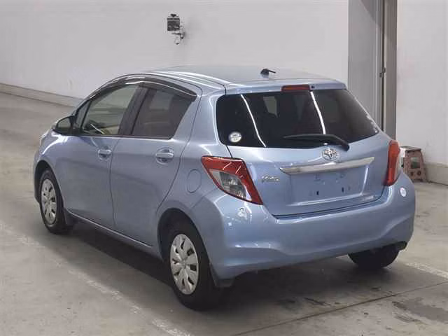 TOYOTA VITZ