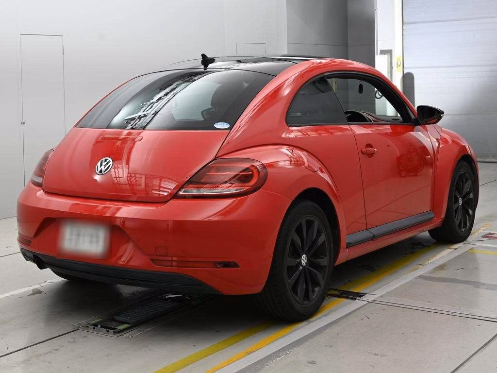 VOLKSWAGEN BEETLE