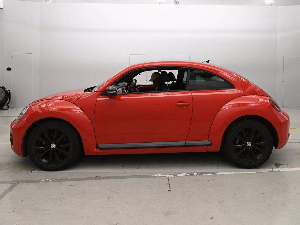 VOLKSWAGEN BEETLE
